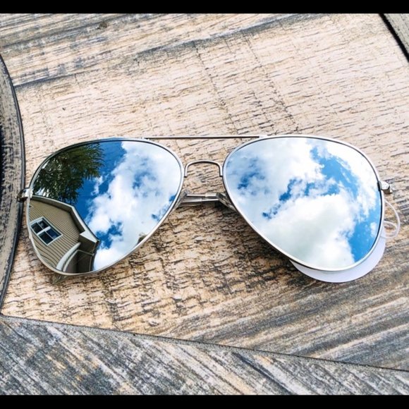 Boutique Accessories - Silver Classic Aviator Sunglasses
